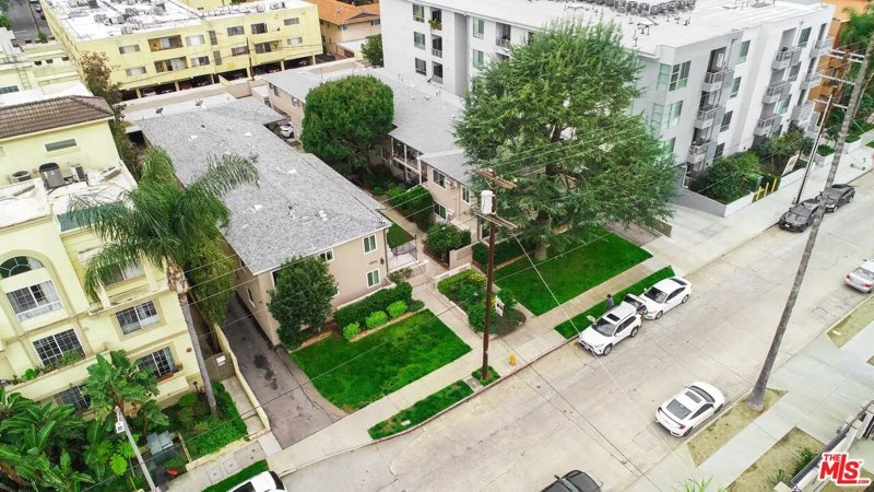 10834 Bloomfield St in Valley Village, closed multifamily sale